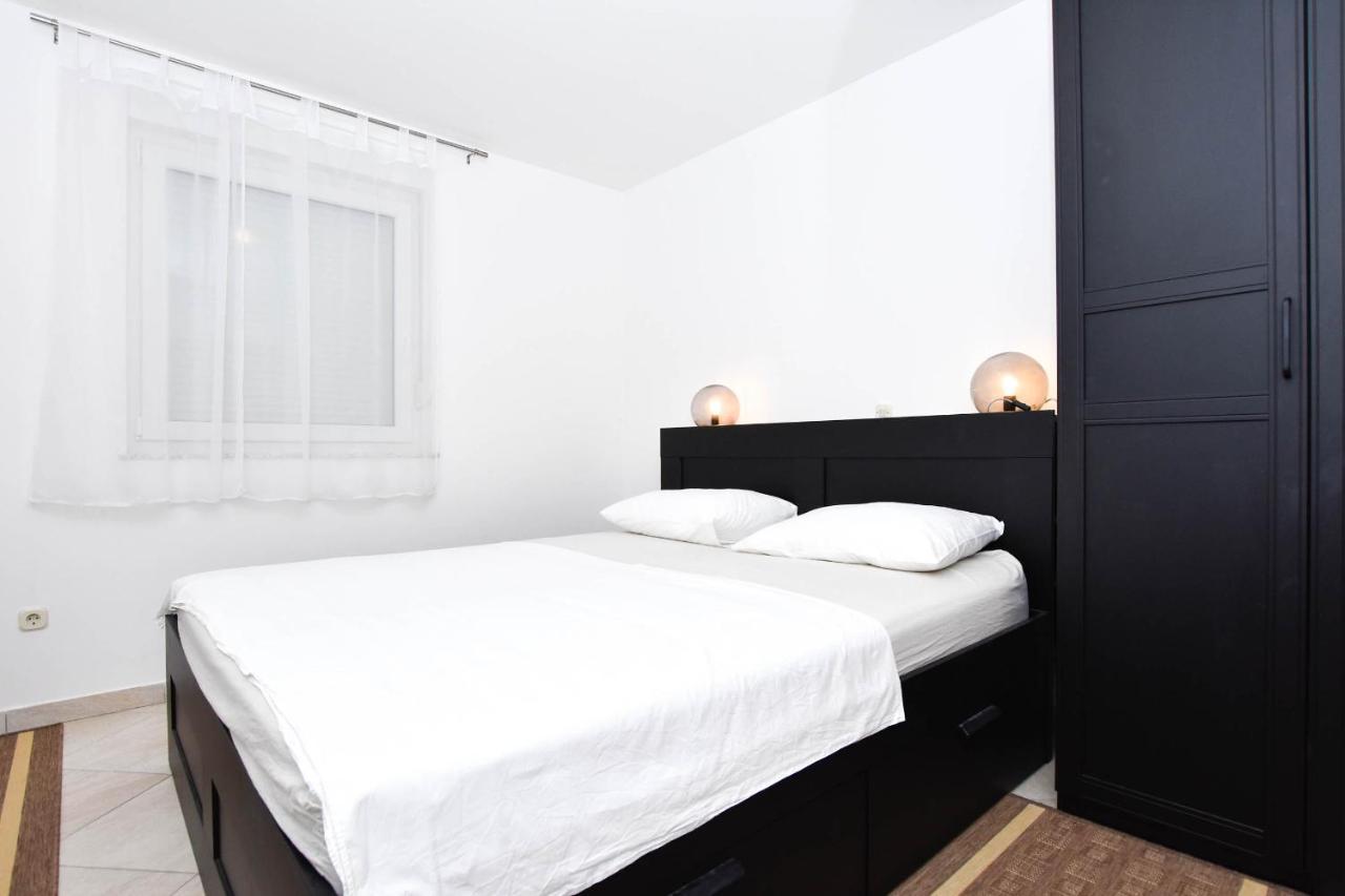Apartment Jaspis 비오그라드나모루 외부 사진