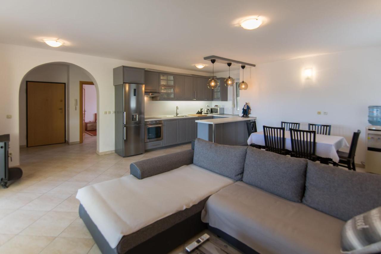 Apartment Jaspis 비오그라드나모루 외부 사진