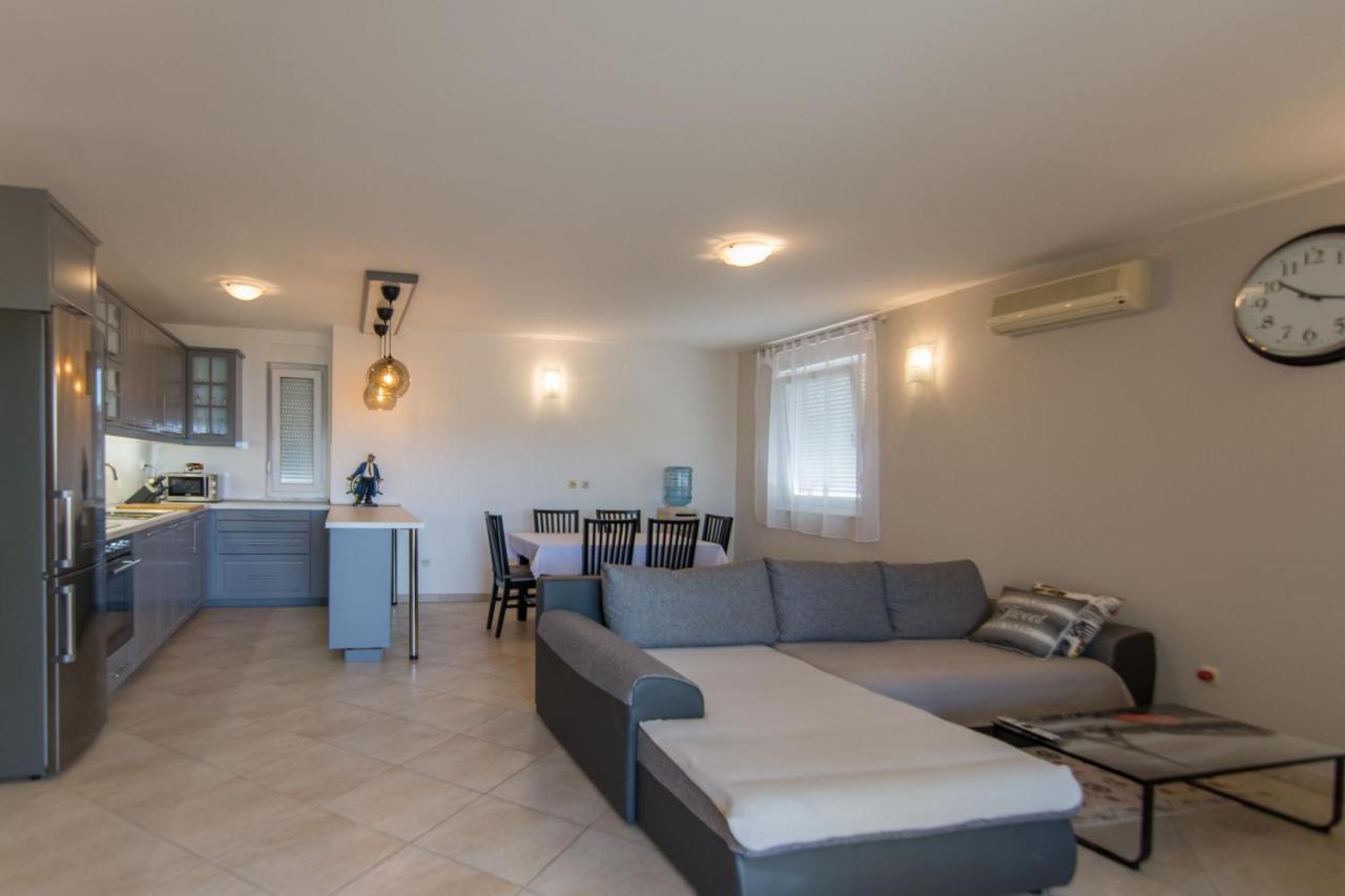 Apartment Jaspis 비오그라드나모루 외부 사진
