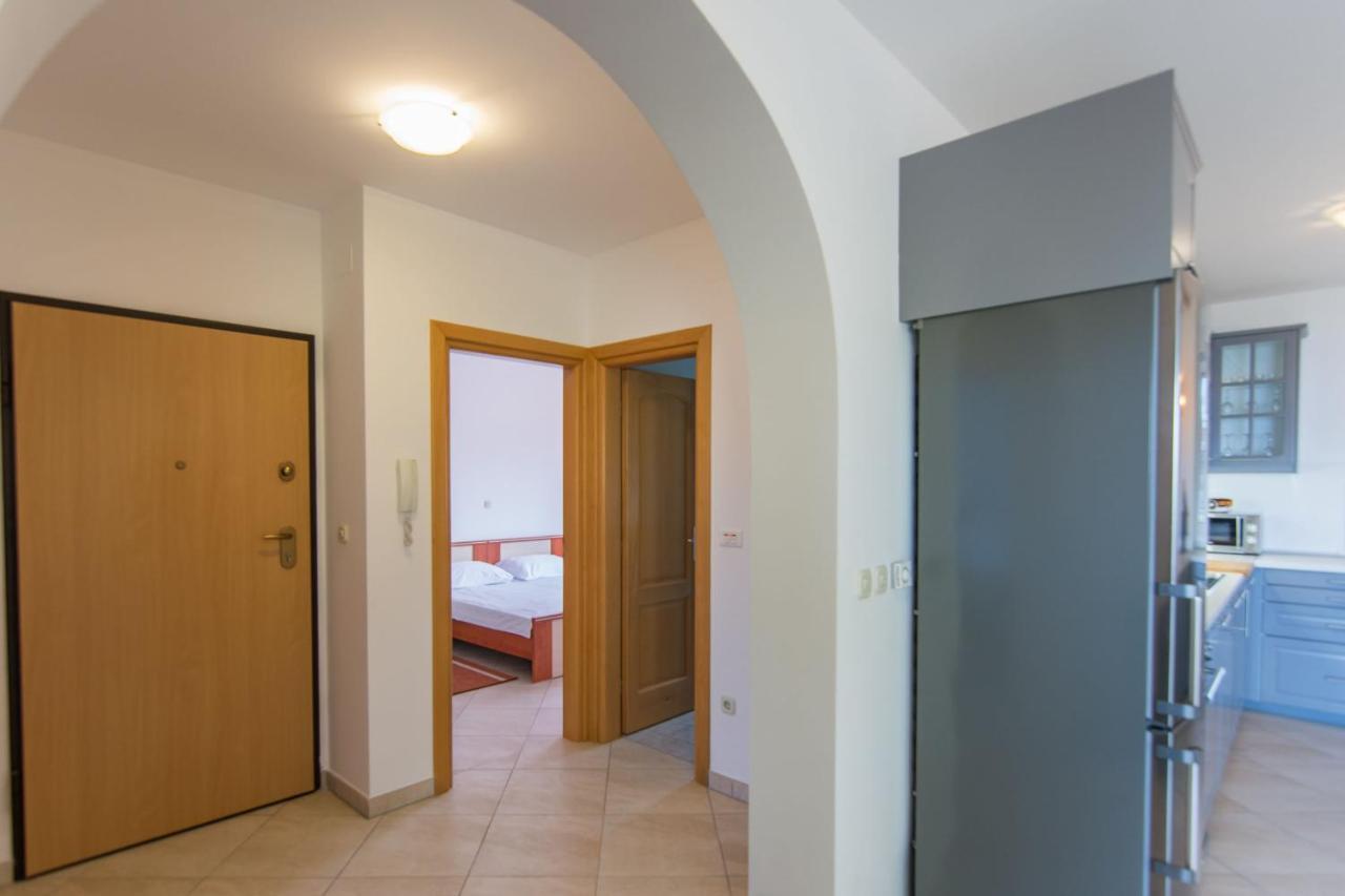Apartment Jaspis 비오그라드나모루 외부 사진